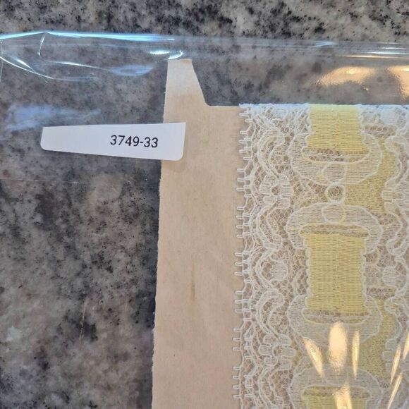 Lace, White & Yellow Nylon 2" wide x 1 yd 4" - Picture 3 of 3